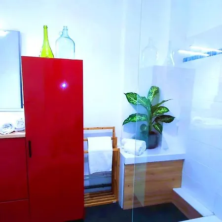 F3-50m From Trottel - Wifi - Air Conditioning Apartment *